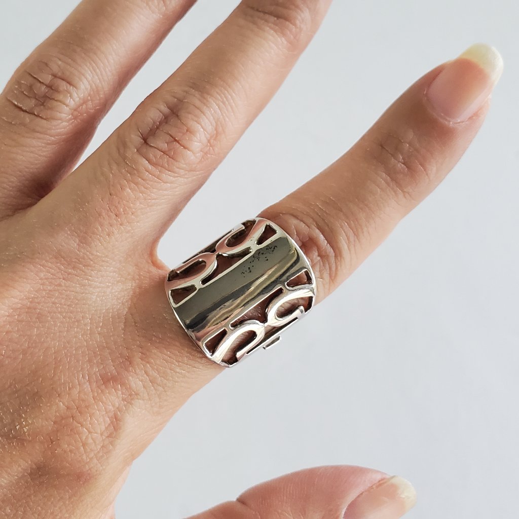 Sterling Silver 925 Elle Jewelry Ring Wide Band With Signature Ruby